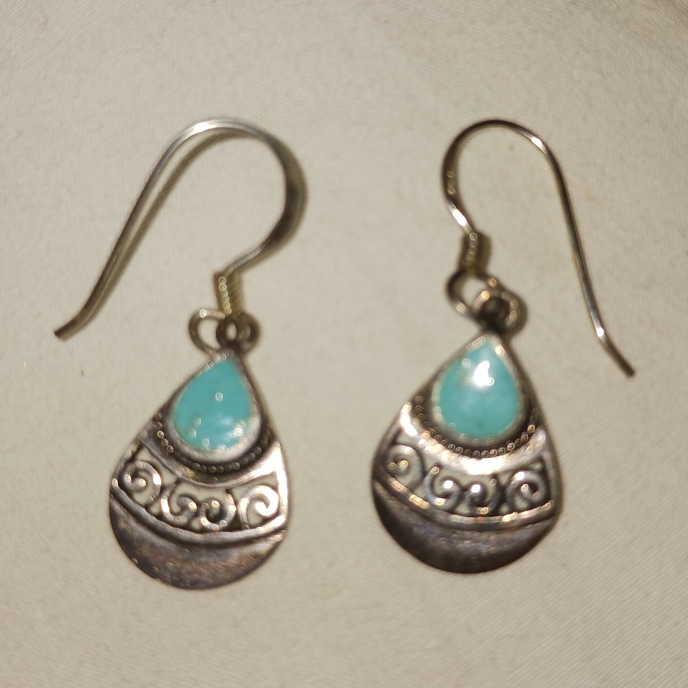 VINTAGE Navajo Native American Silver and Turquoise Dangle Earings